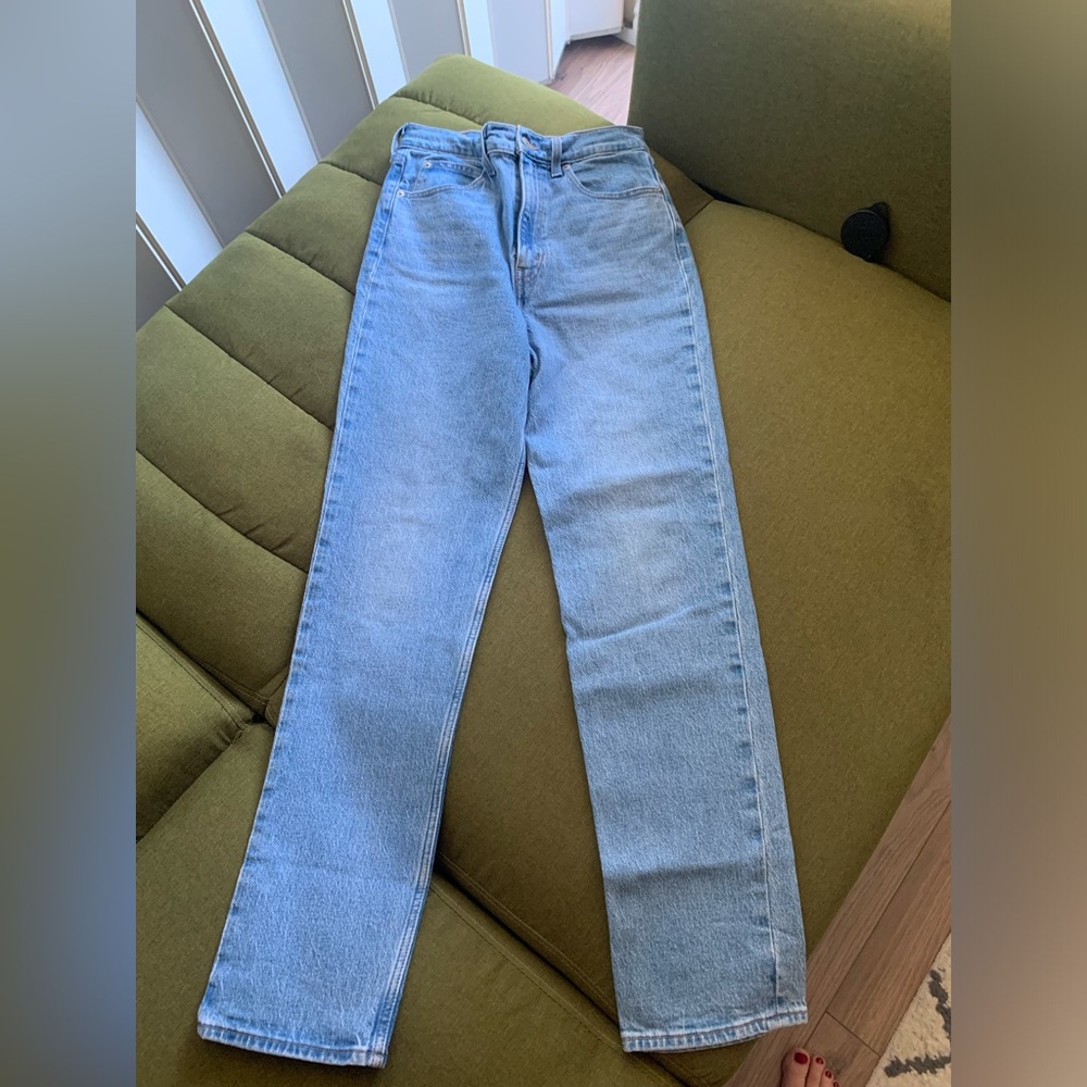 Moving Sale: NWOT Levi’s 70s High Straight Jeans